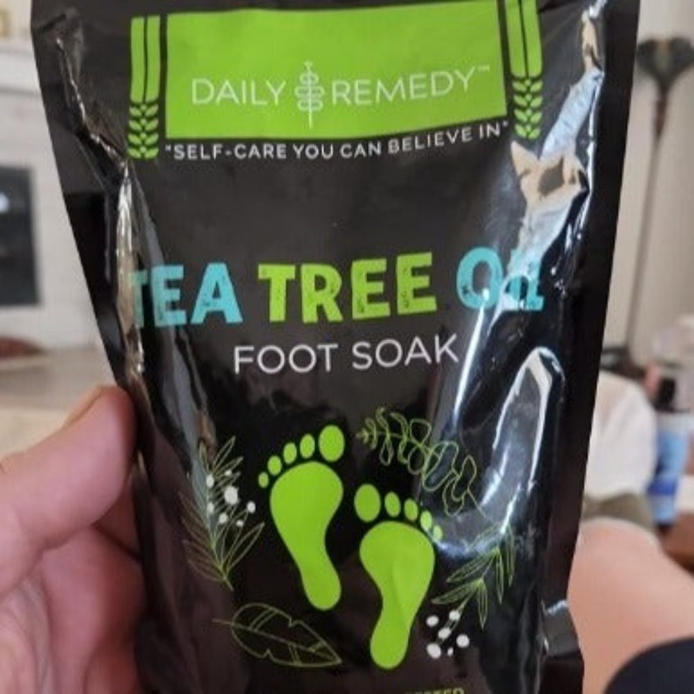 Tea Tree Oil Foot Soak with Epsom Salt - for Toenail Athletes Foot 16 Ounces